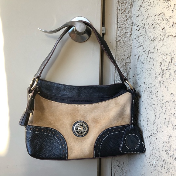 Dooney & Bourke Handbags - Authentic  dooney and bourke bag